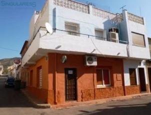 SE VENDE CAFETERIA Y VIVIENDA EN ABANILLA