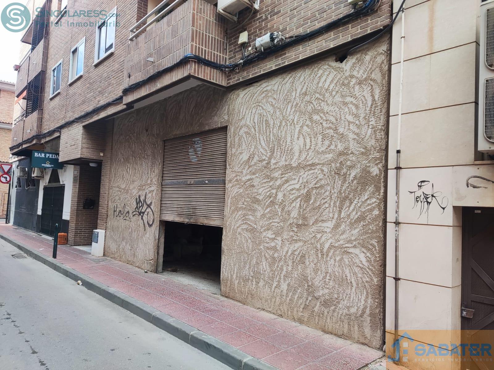Comprar local de 110m² en Murcia
