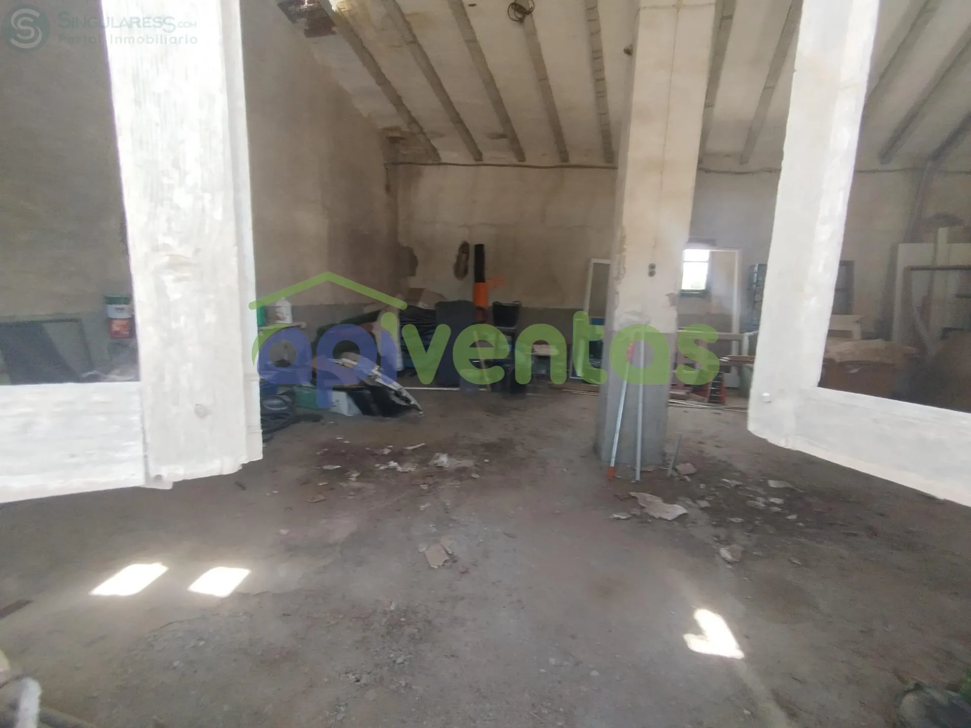 Comprar almacén de 6134m² en Lorca