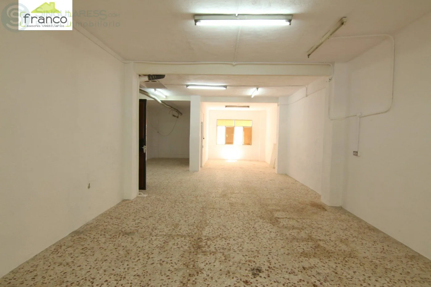 Alquilar instalaciones, naves industriales... de 115m² en Murcia