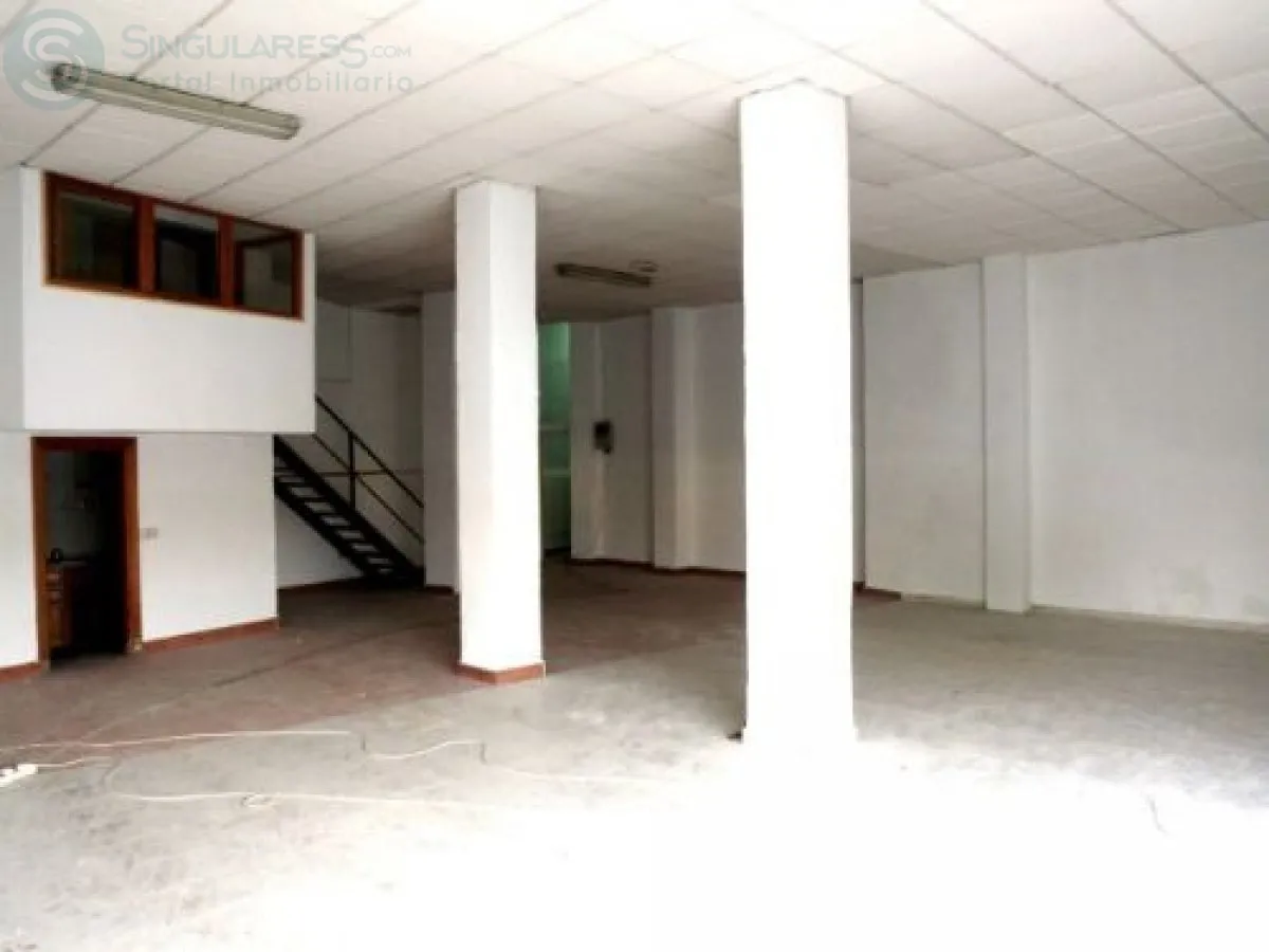 Comprar instalaciones, naves industriales... de 151m² en Molina de Segura
