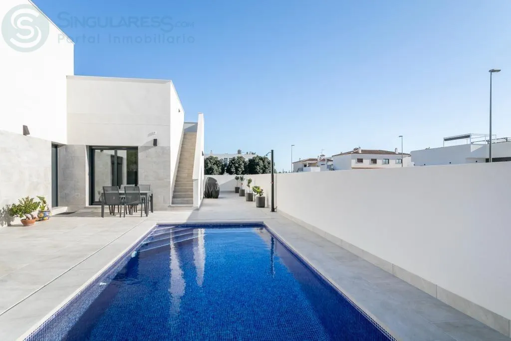 Comprar casa de 193m² en Daya Nueva