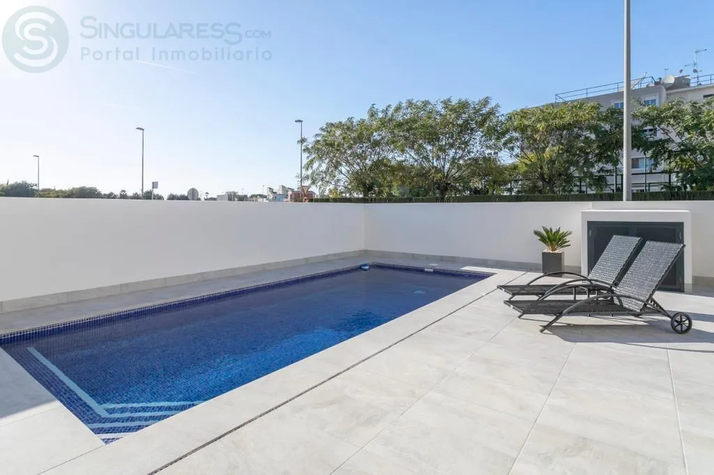 Comprar casa de 193m² en Daya Nueva