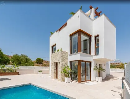 Comprar casa de 313m² en Vera