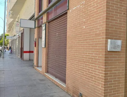 Comprar instalaciones, naves industriales... de 140m² en Orihuela