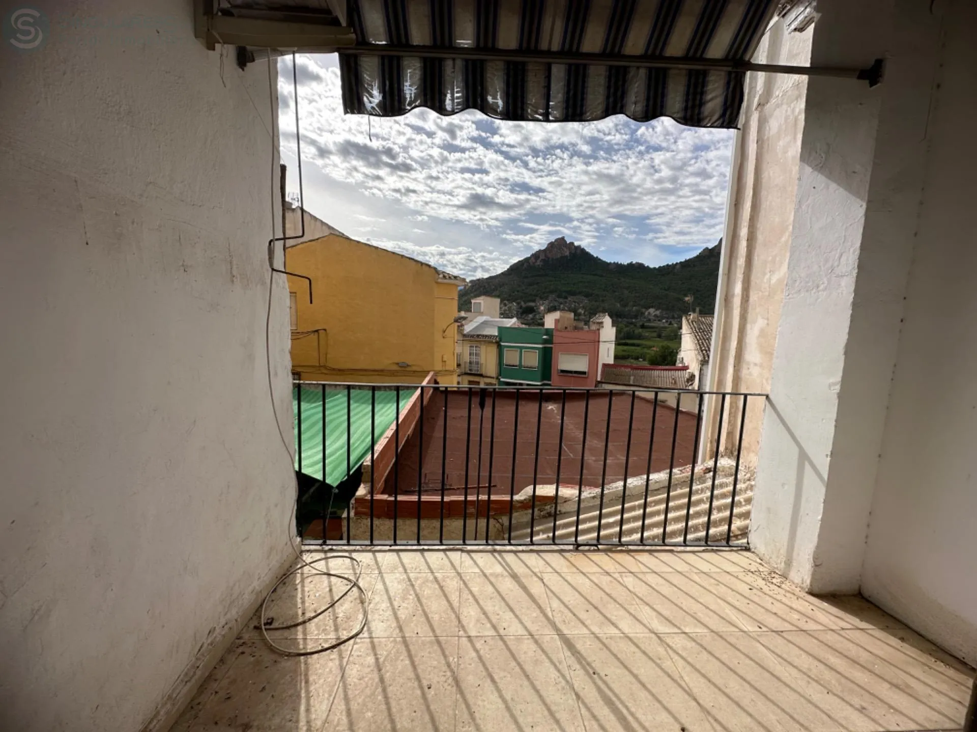 Alquilar instalaciones, naves industriales... de 75m² en Cieza
