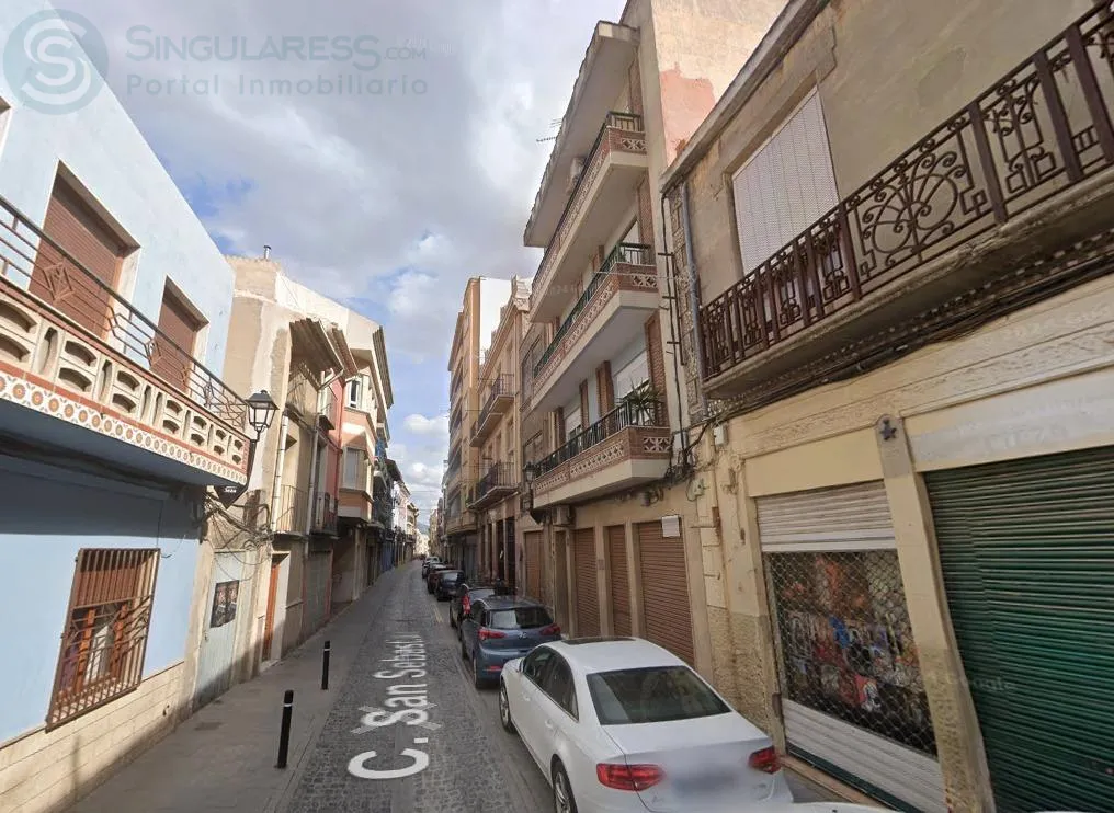 Comprar instalaciones, naves industriales... de 94m² en Cieza