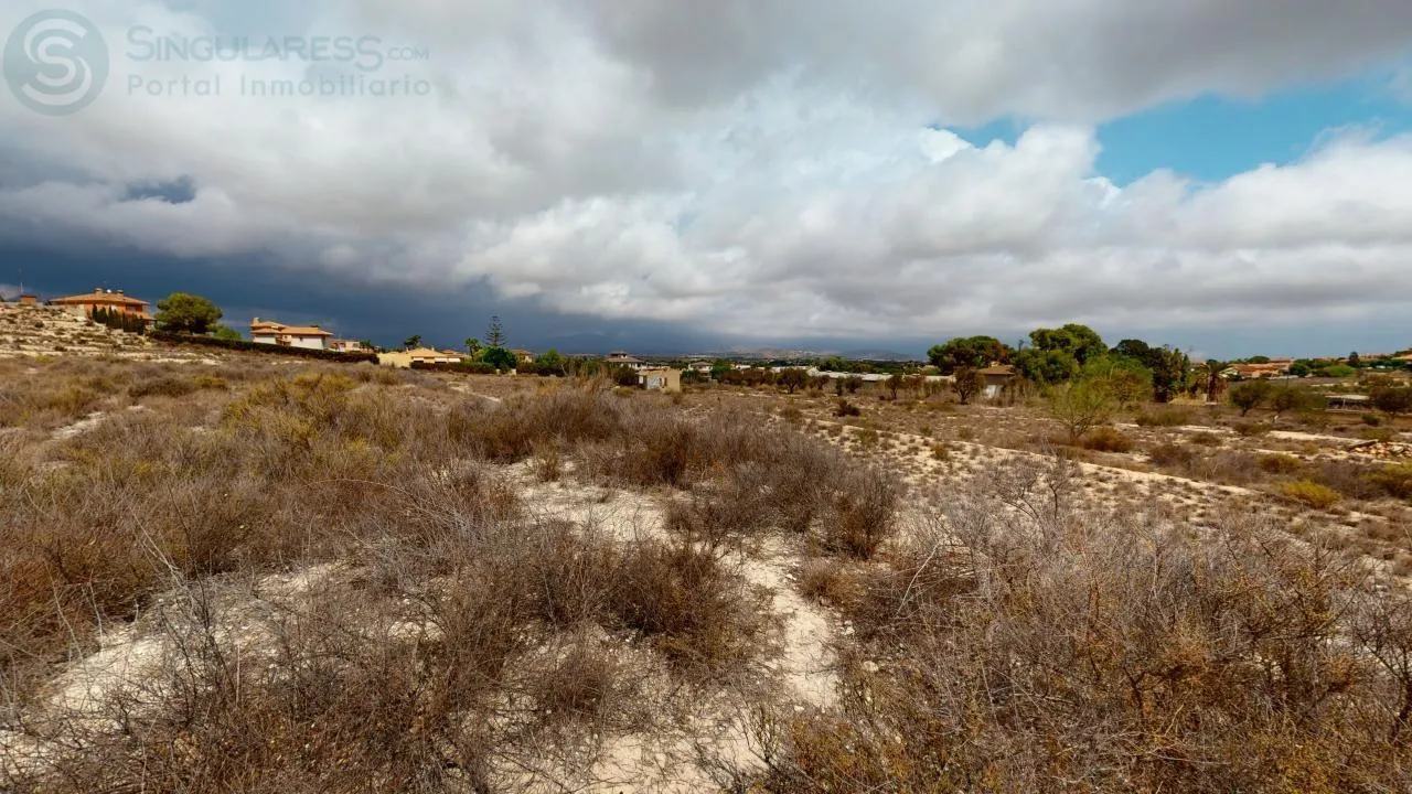 Comprar terreno en Calle Mutxamel en Mutxamel