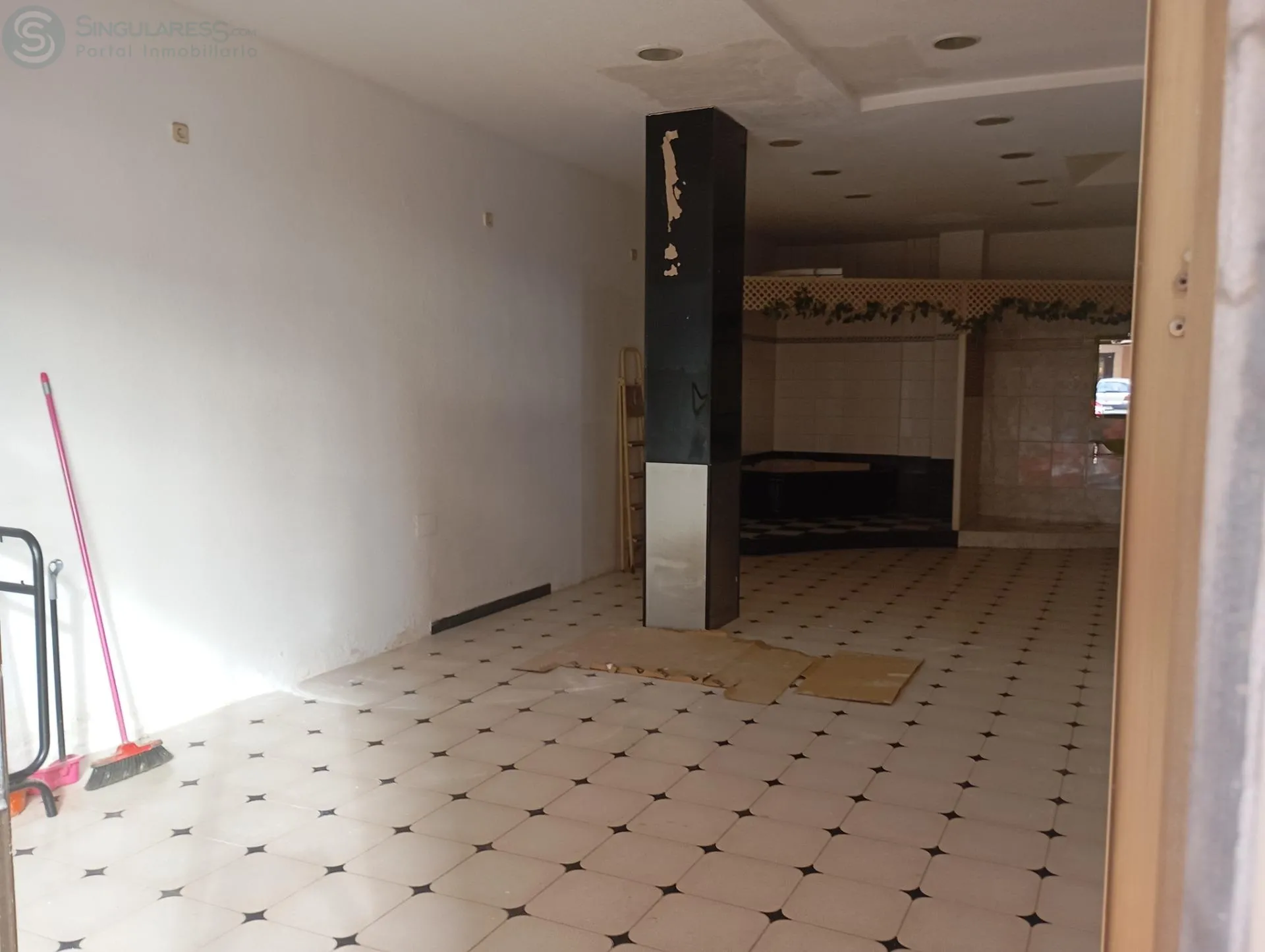 Comprar instalaciones, naves industriales... de 100m² en Murcia