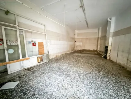 Comprar instalaciones, naves industriales... de 50m² en Cieza