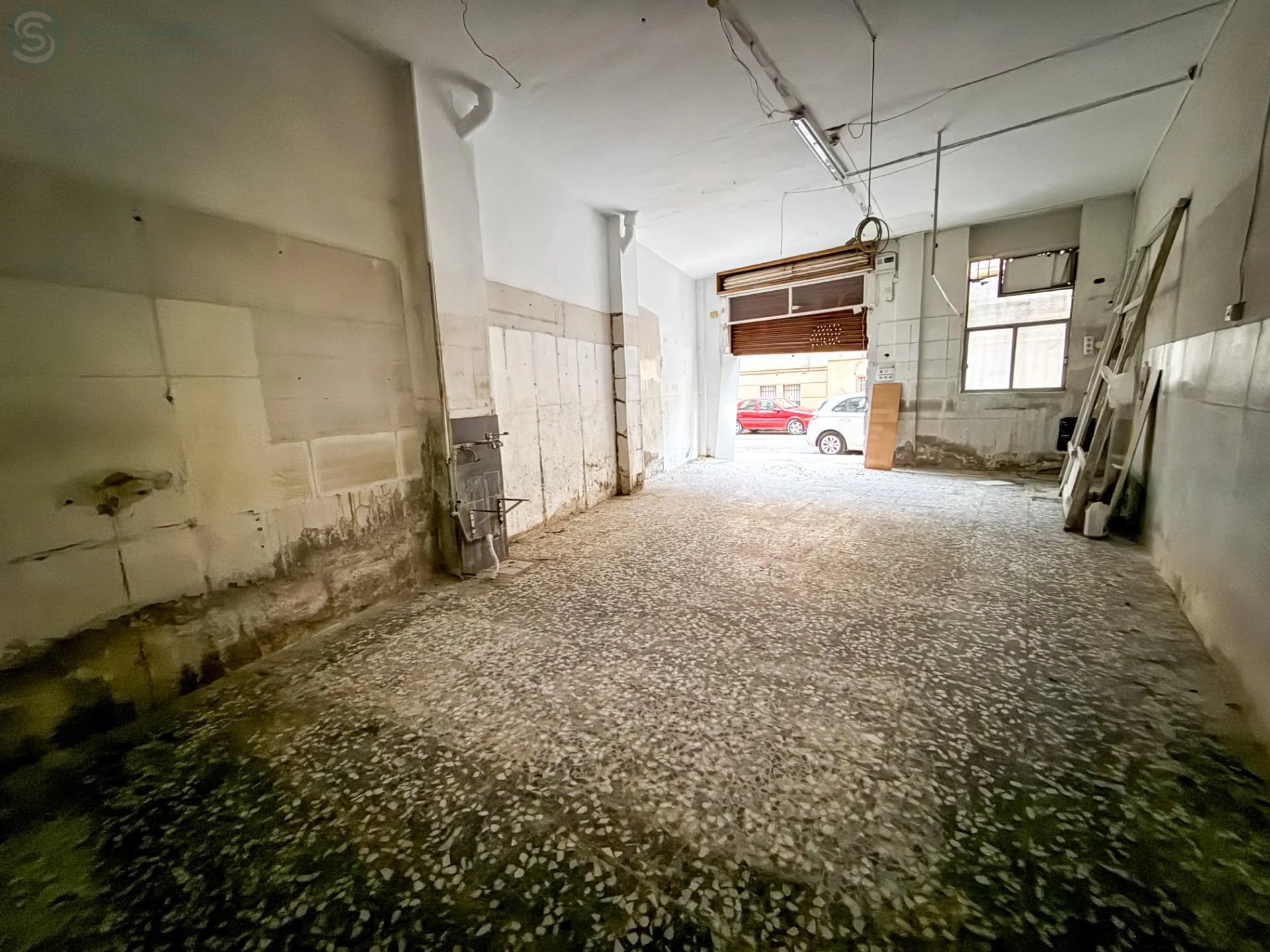 Comprar instalaciones, naves industriales... de 50m² en Cieza