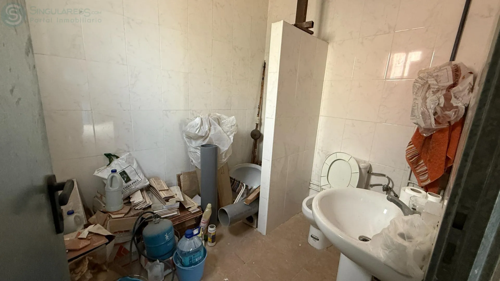 Comprar instalaciones, naves industriales... de 313m² en Cieza