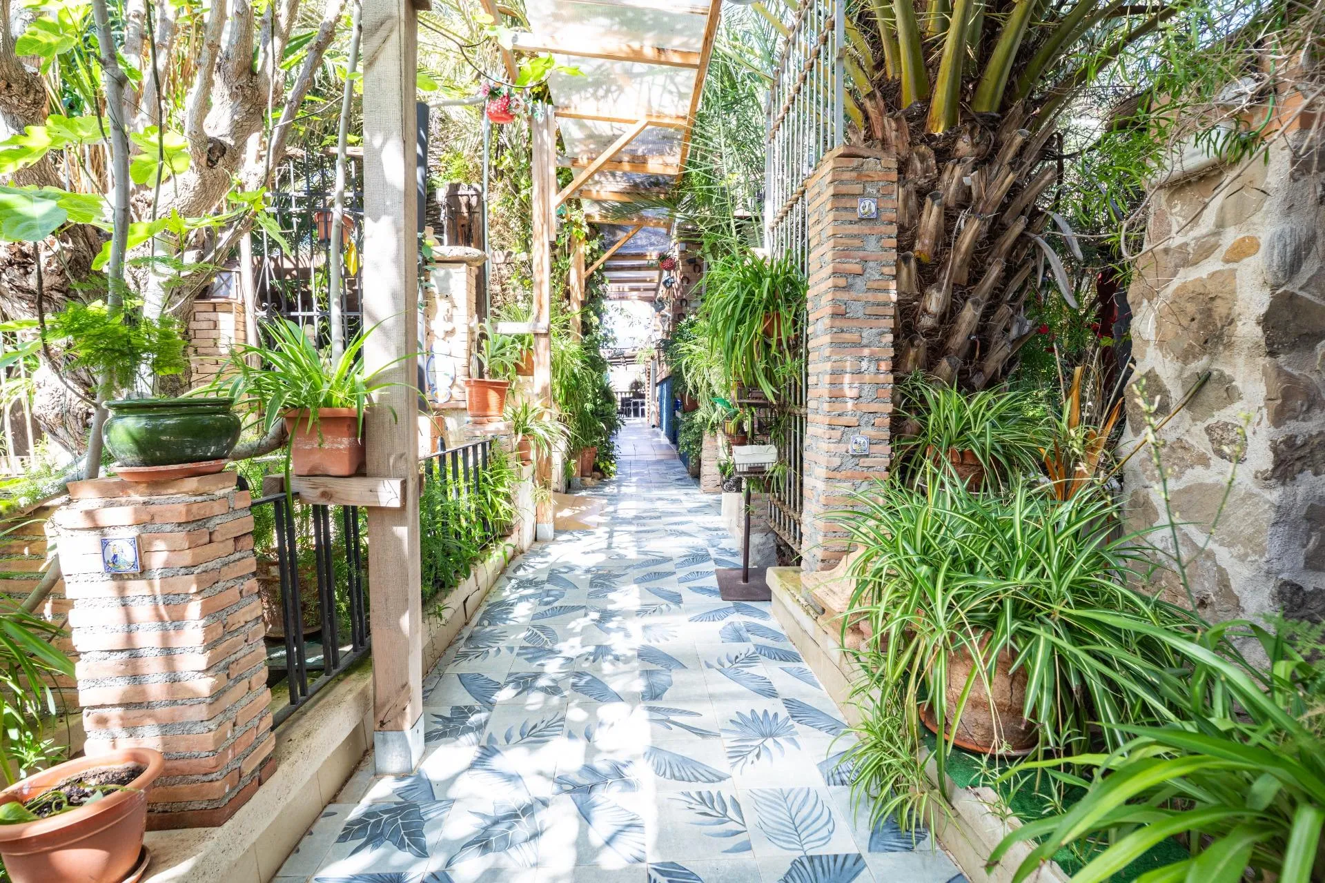 Comprar instalaciones, naves industriales... en Calle Acequia en Murcia