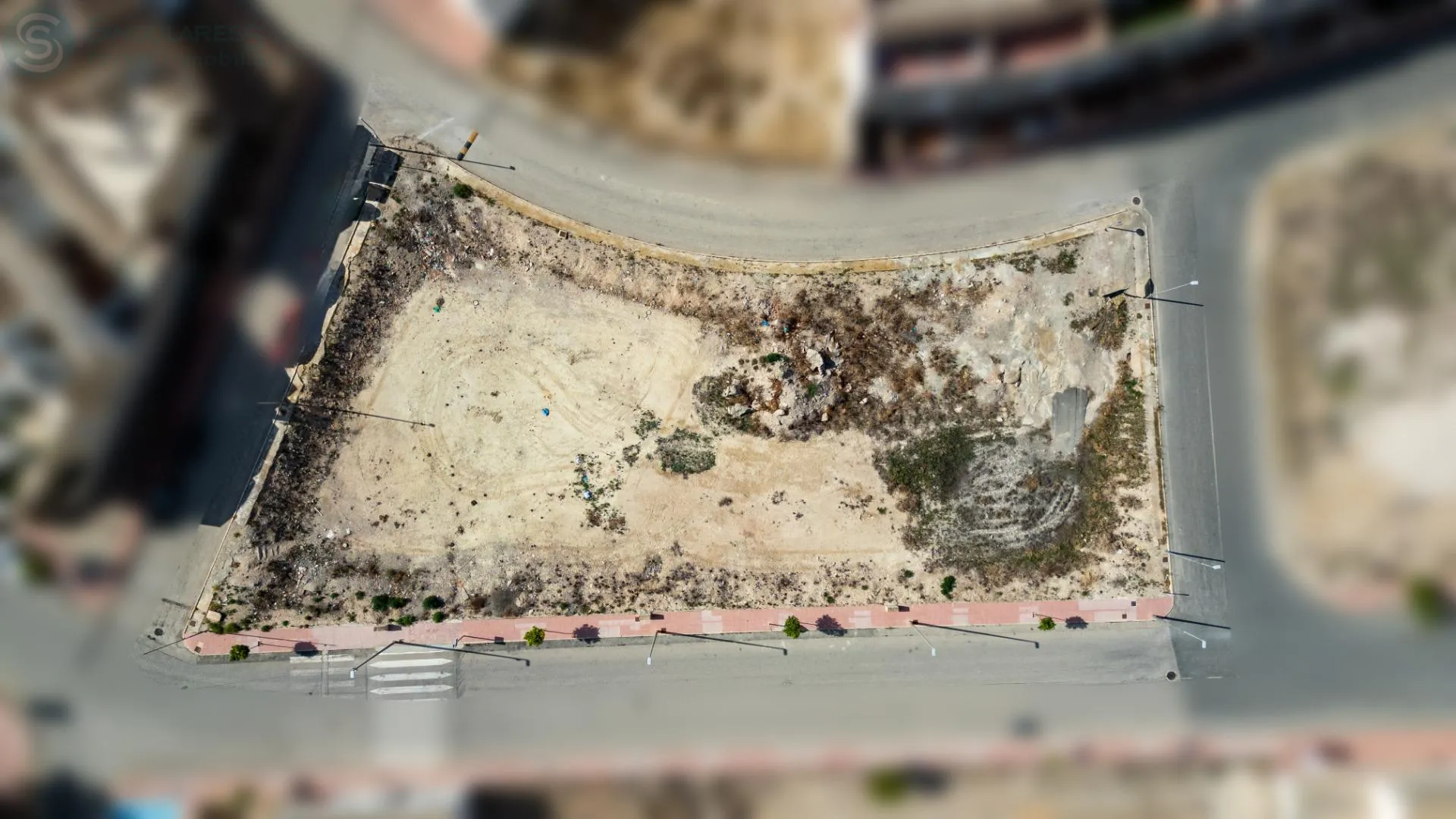 Comprar terreno en Calle Clara Campoamor en Blanca