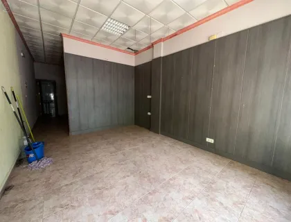 Comprar instalaciones, naves industriales... de 45m² en Cieza