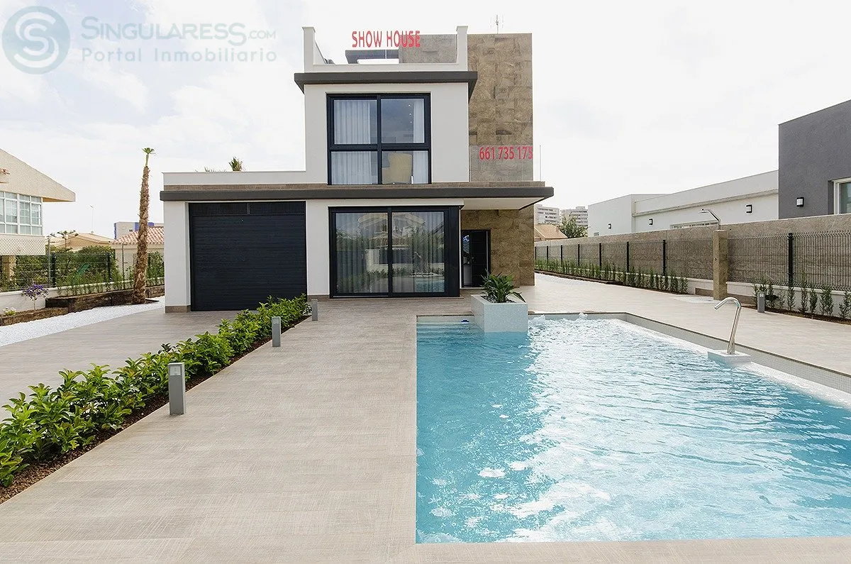 Comprar casa en Calle Julia Orbaiceta en Cartagena