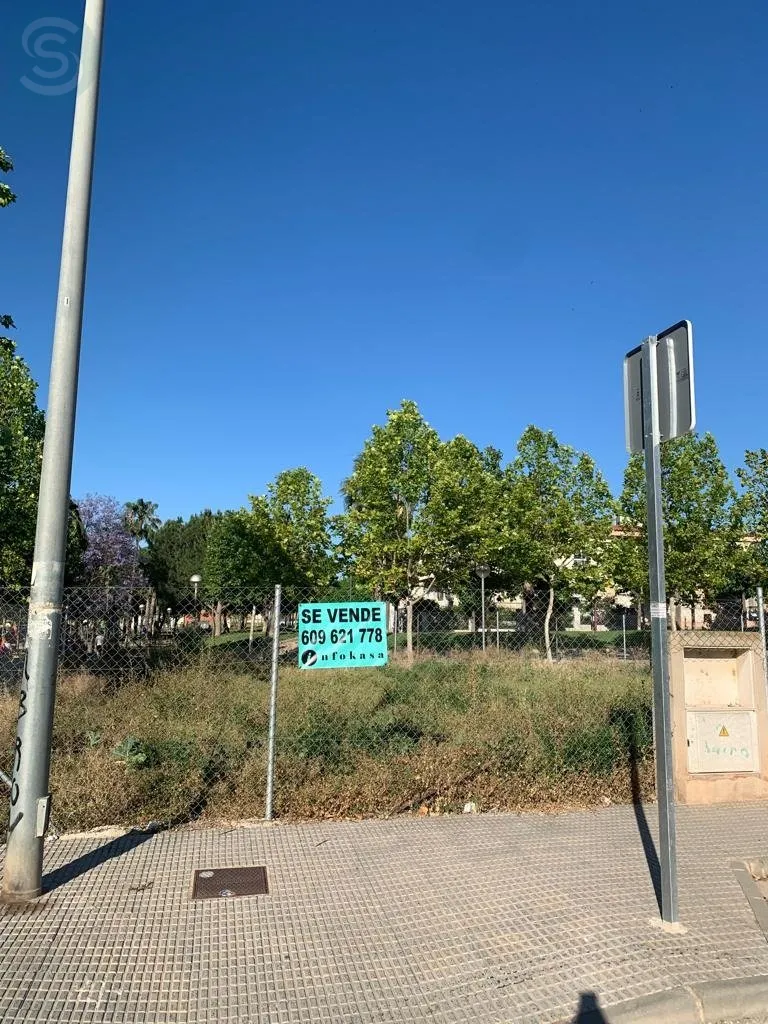 Comprar terreno de 423m² en Murcia