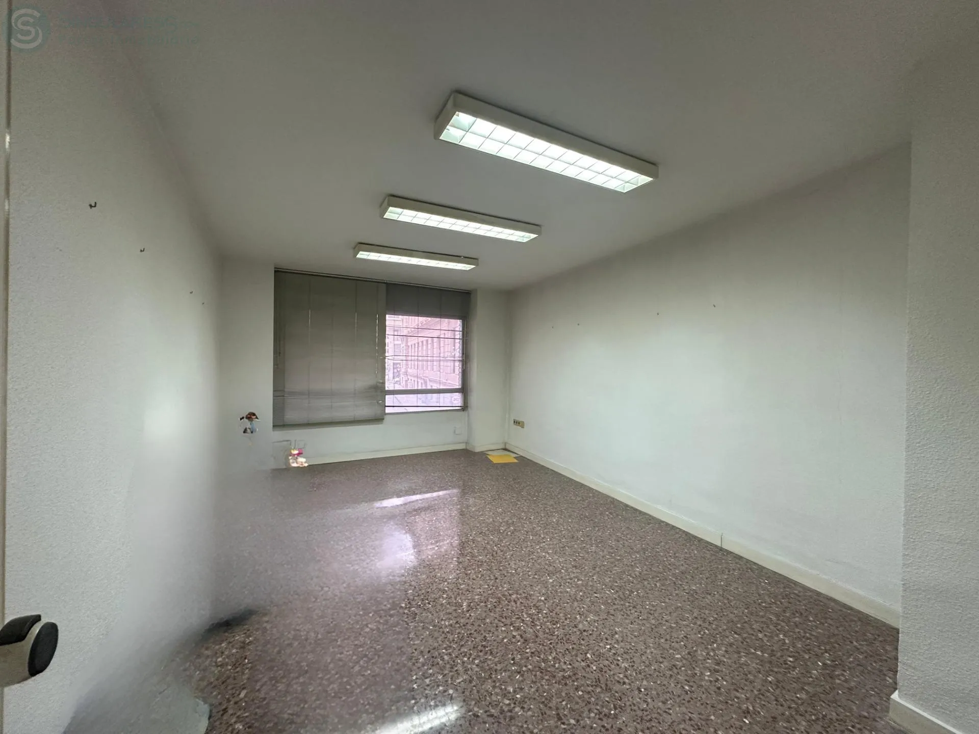 Alquilar oficina de 100m² en Murcia