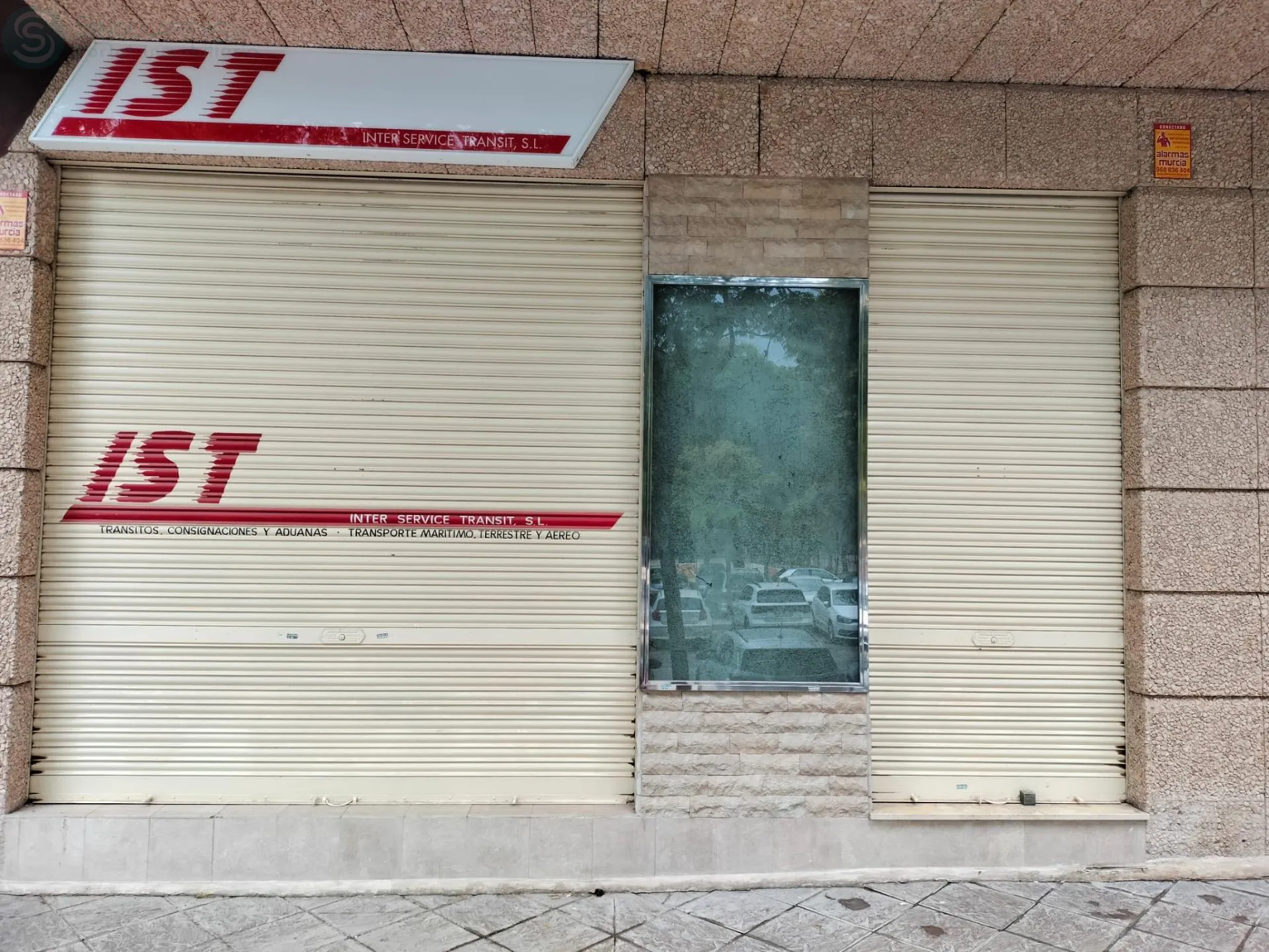 Comprar instalaciones, naves industriales... de 81m² en Murcia