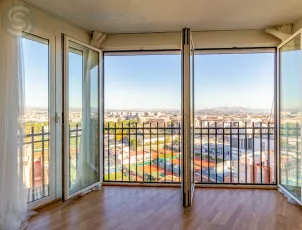Piso reformado con vistas espectaculares en Plaza Díez de Revenga
