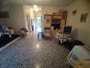 Casa en centro, con 202 m² construidos.