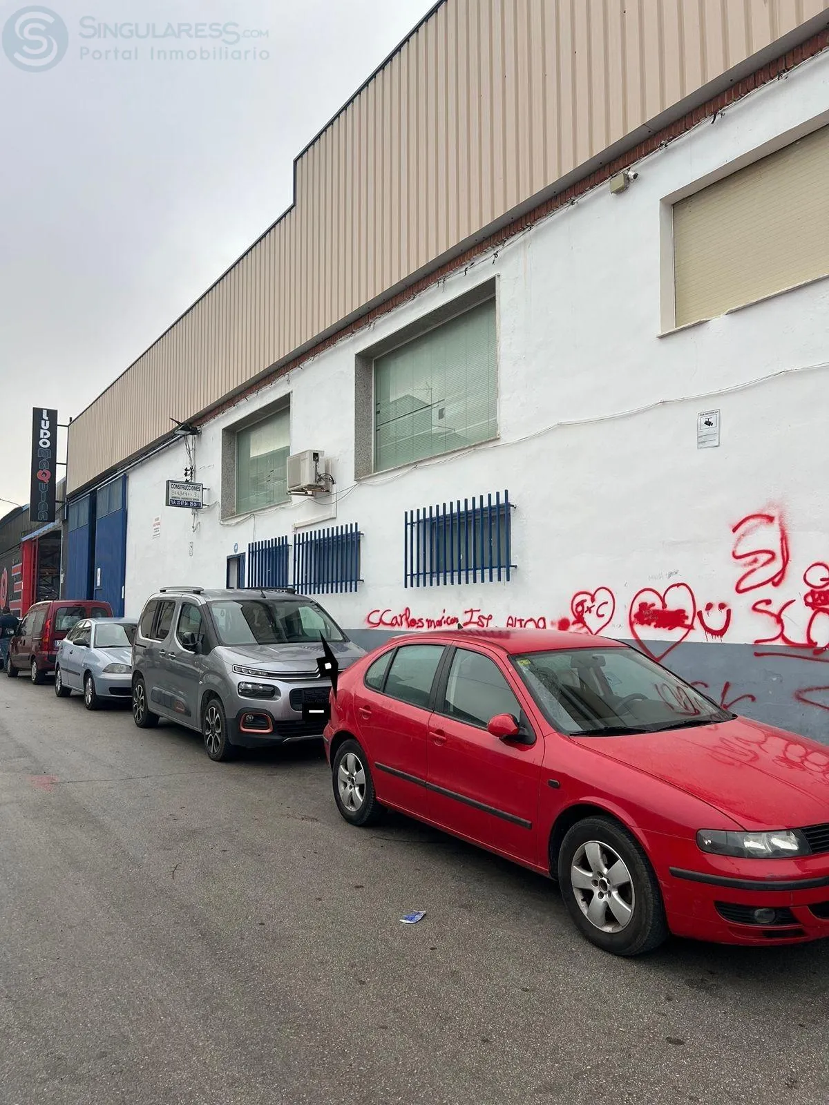 Comprar instalaciones, naves industriales... de 703m² en Murcia