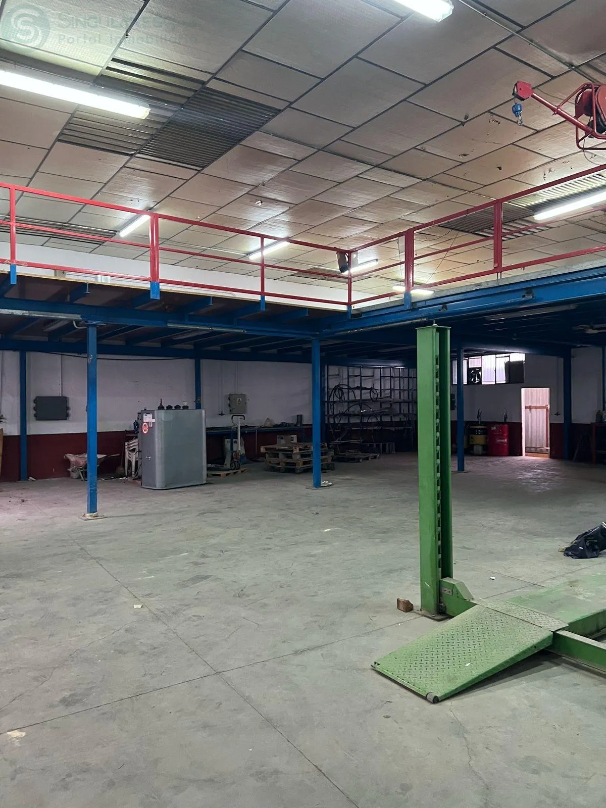 Comprar instalaciones, naves industriales... de 703m² en Murcia