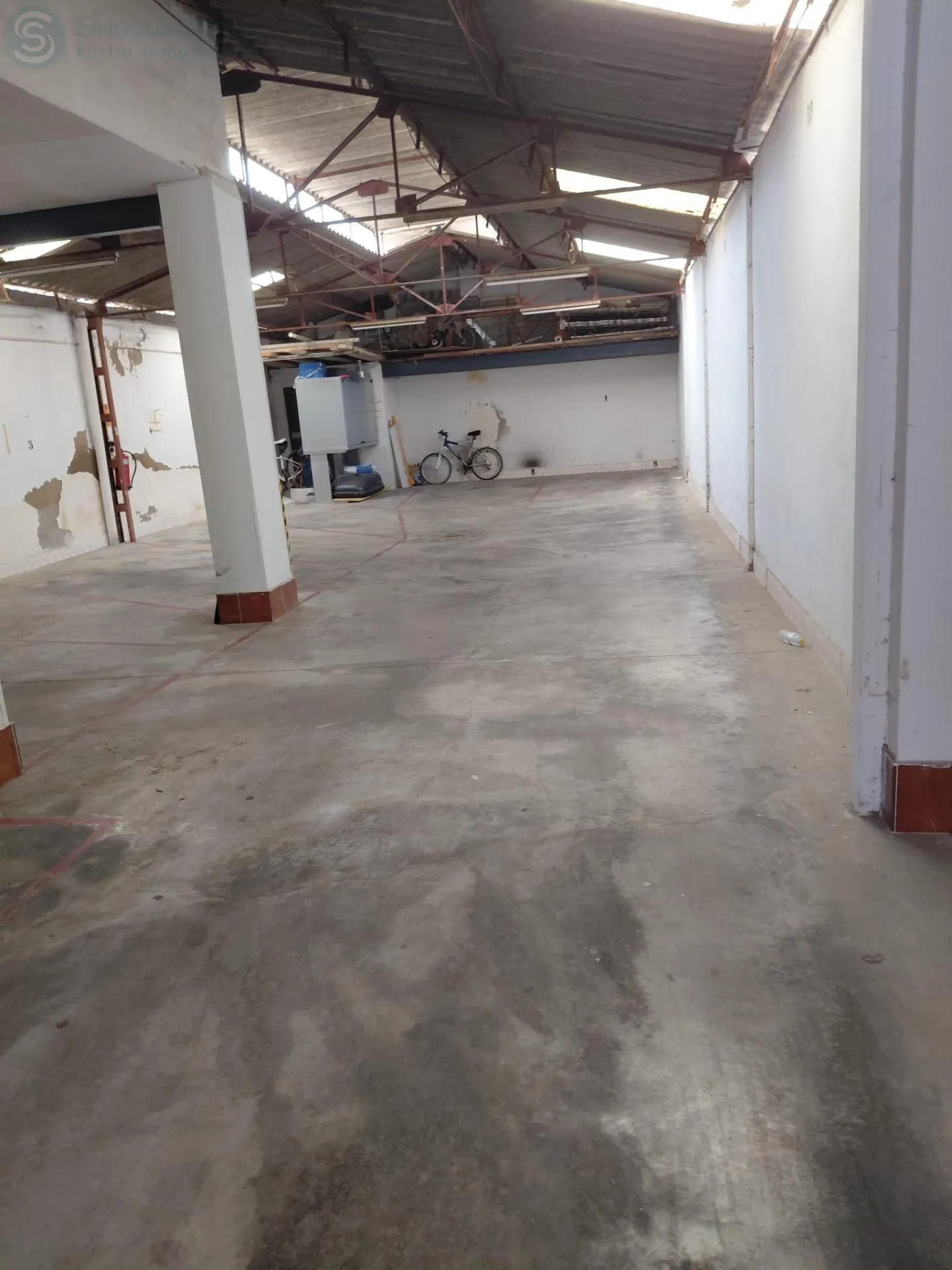 Comprar instalaciones, naves industriales... de 209m² en Alcantarilla
