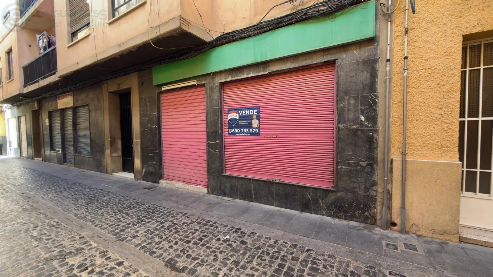 Comprar instalaciones, naves industriales... de 52m² en Cieza