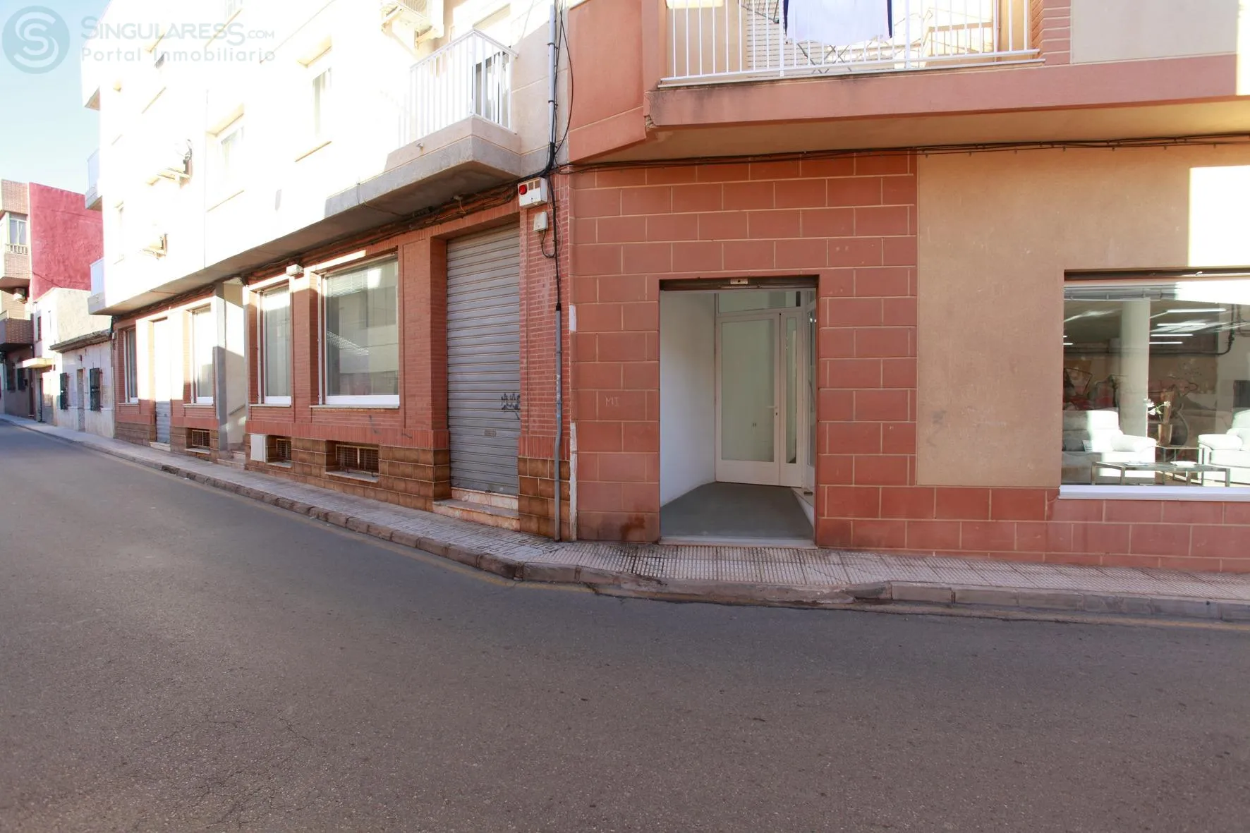 Comprar instalaciones, naves industriales... en Calle De San Félix nº 9 en La Unión
