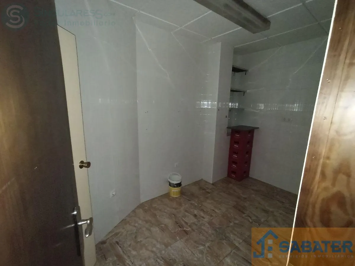 Comprar local de 35m² en Murcia