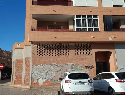 Alquilar instalaciones, naves industriales... de 200m² en Cartagena
