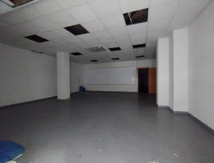 Comprar instalaciones, naves industriales... de 170m² en Cartagena