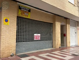 Local en Centro, con 253 m² construidos.