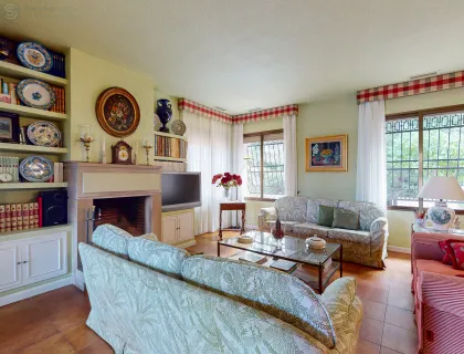 LIVING_ROOM