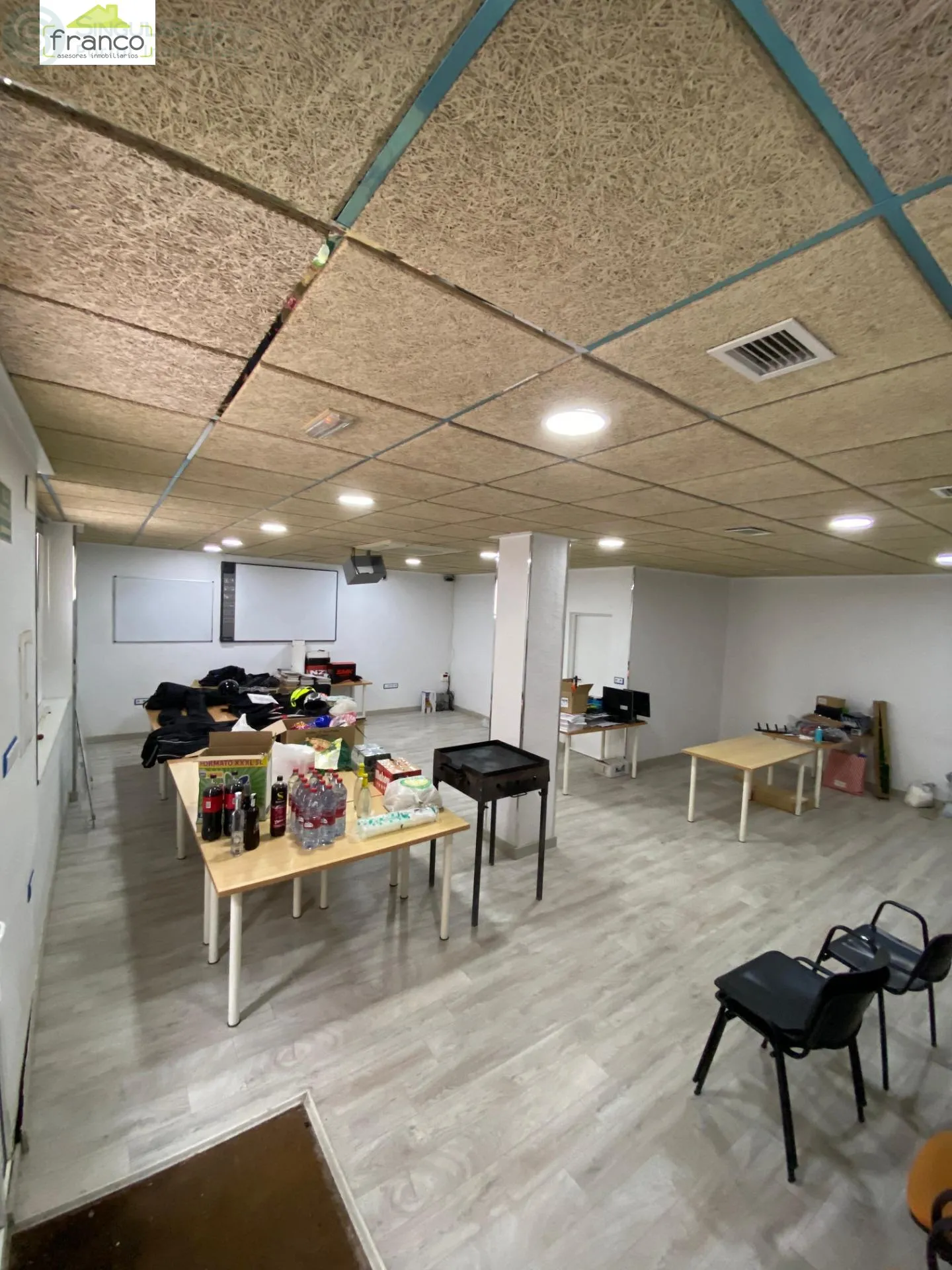 Comprar instalaciones, naves industriales... de 75m² en Las Torres de Cotillas