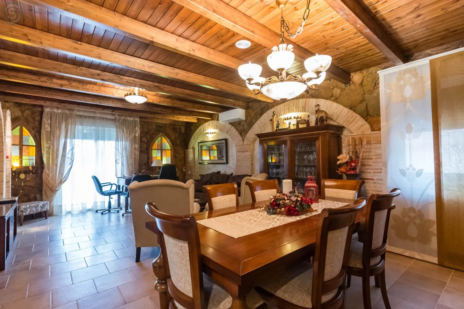 Comprar casa de 600m² en Molina de Segura