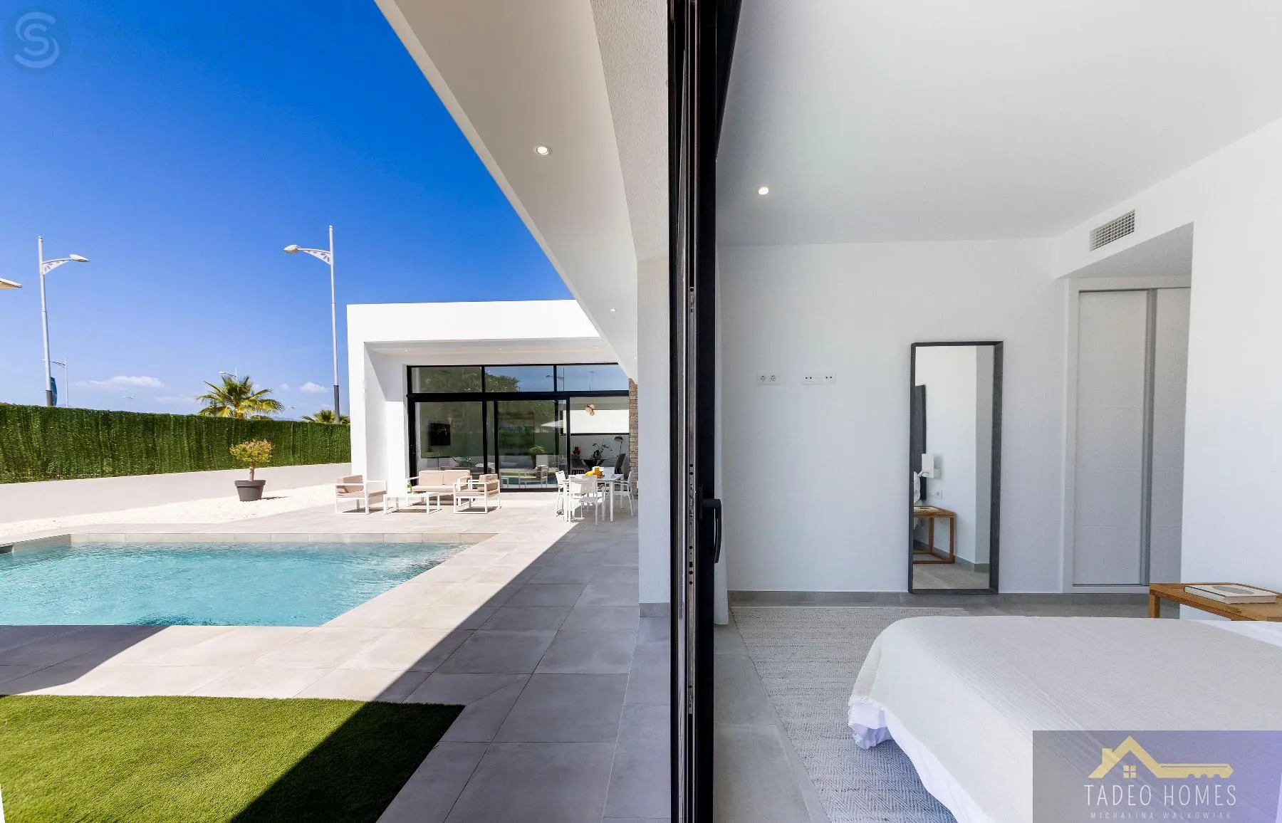 UNKNOWN