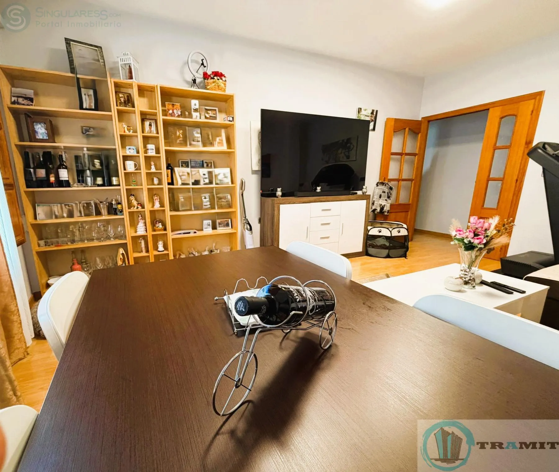 LIVING_ROOM