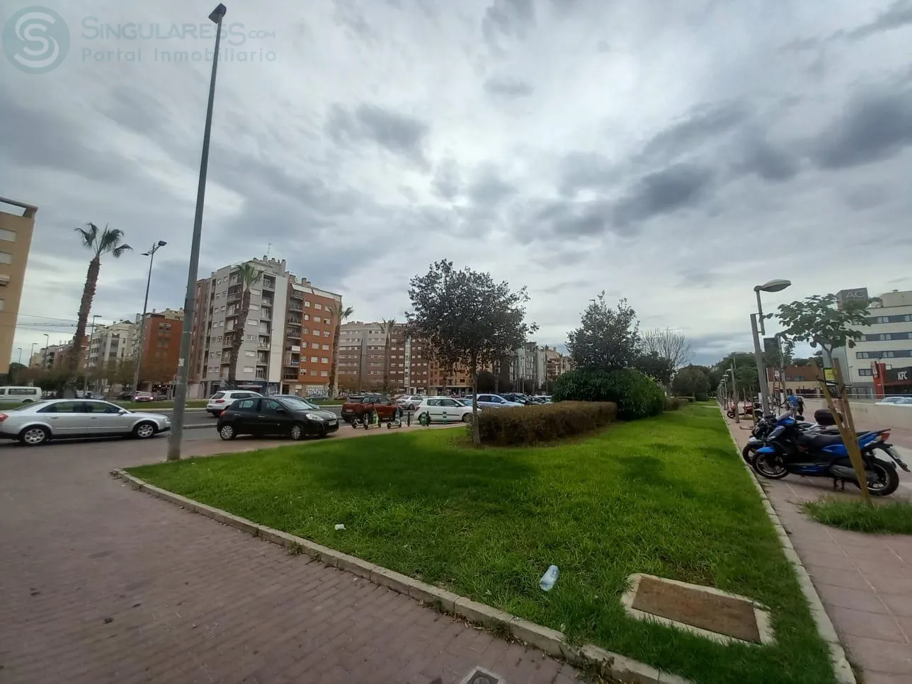 Alquilar garaje en Calle Edificio Tomás Guillén nº 43 en Murcia