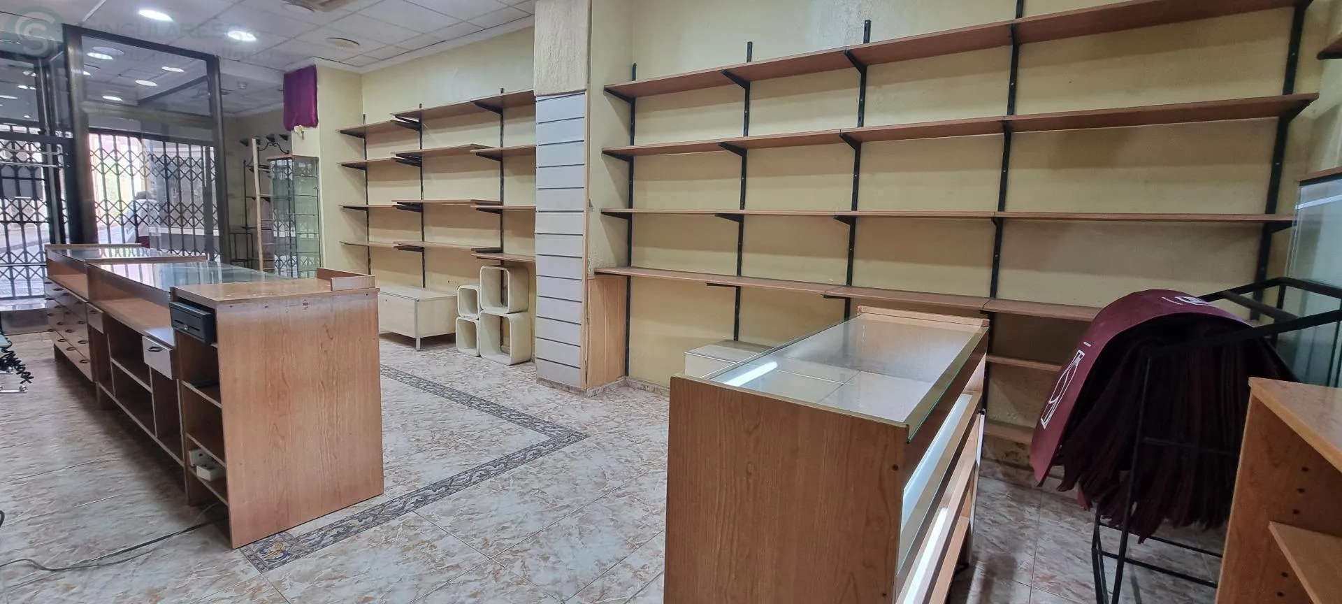 Comprar instalaciones, naves industriales... de 92m² en Cartagena