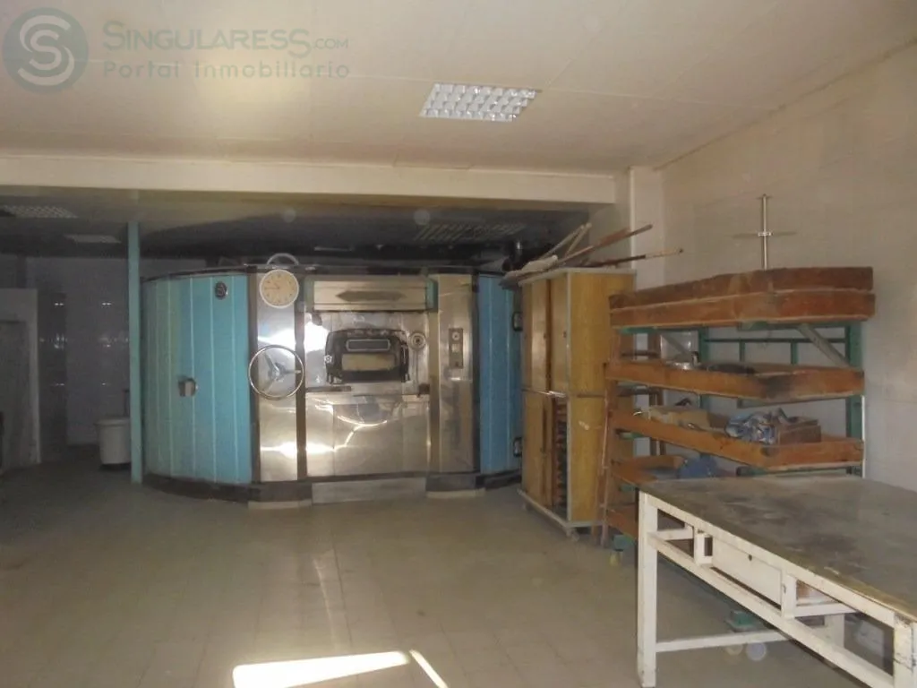 Comprar instalaciones, naves industriales... en Calle Ciudad de Murcia nº 95 en Murcia