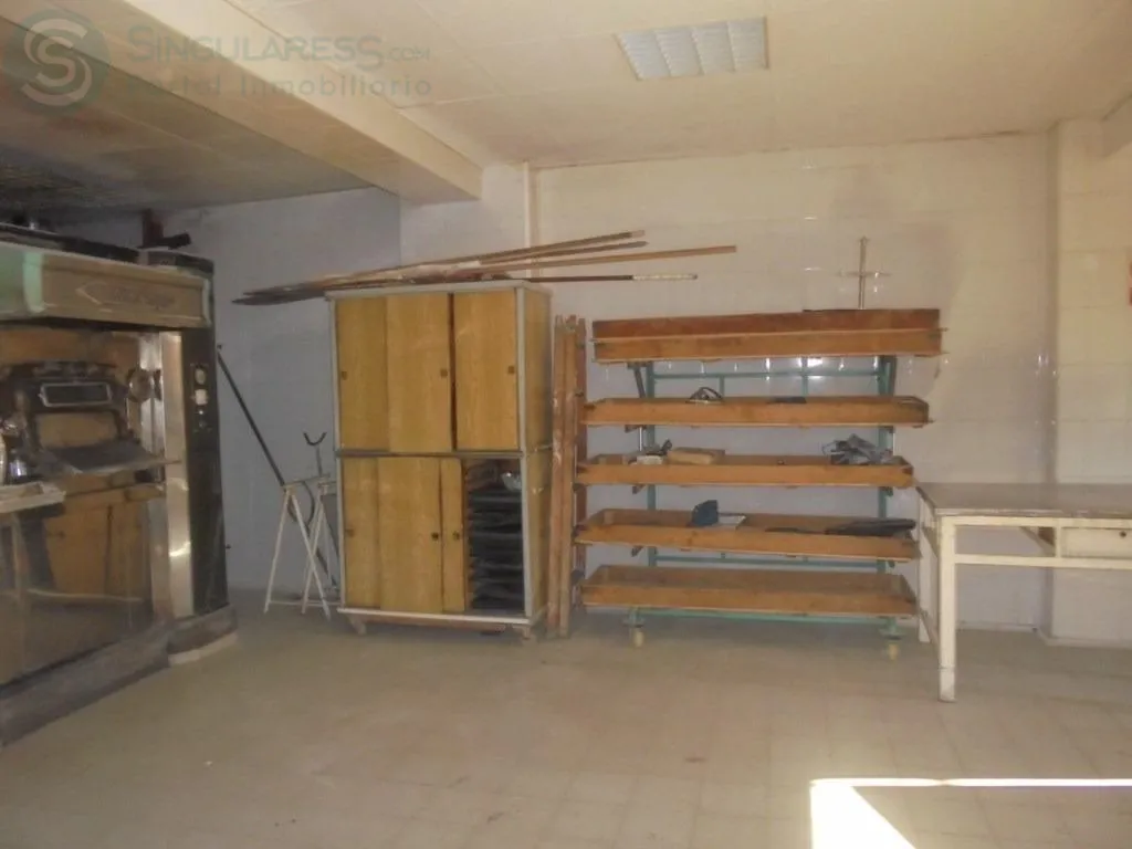 Comprar instalaciones, naves industriales... en Calle Ciudad de Murcia nº 95 en Murcia