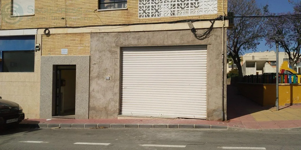 Comprar instalaciones, naves industriales... en Calle Poniente de Los Garres nº 21 en Murcia