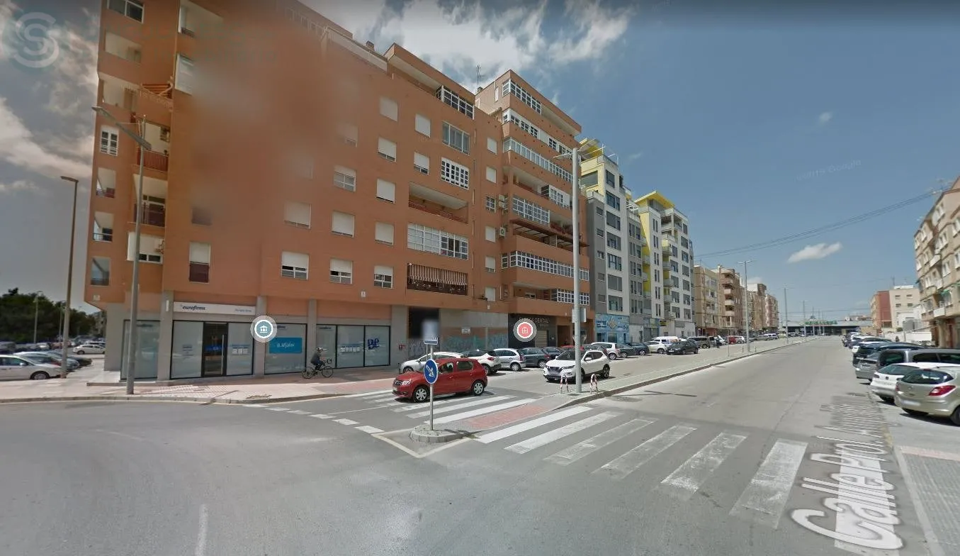 Comprar instalaciones, naves industriales... en Calle Gabriela Mistral en Cartagena