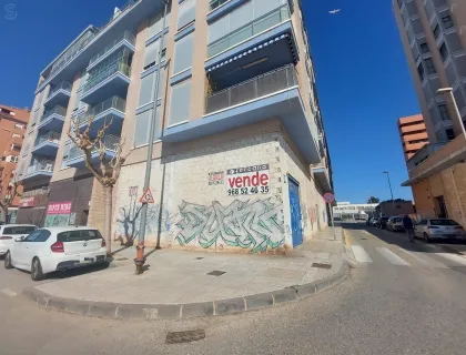 Comprar instalaciones, naves industriales... de 300m² en Cartagena