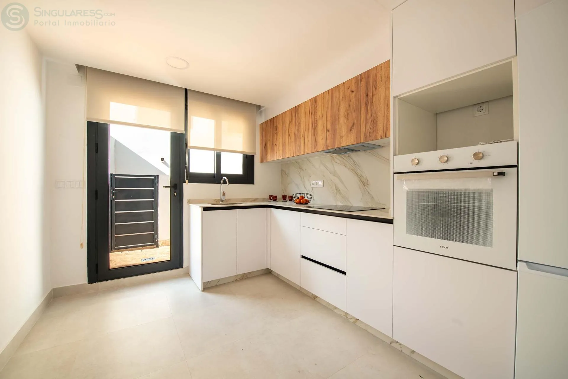 Comprar casa en Calle Hungría en Cox
