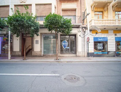 Comprar instalaciones, naves industriales... de 86m² en Murcia