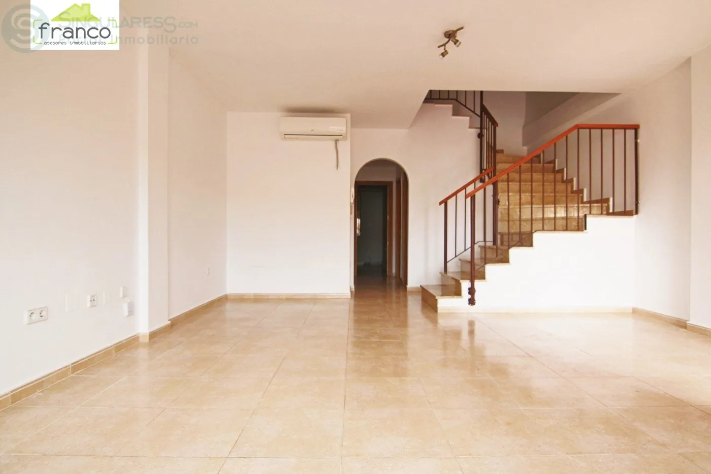 Comprar dúplex de 218m² en Los Alcázares