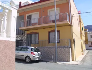 Piso bajo en la Azohía de 3 dormitorios